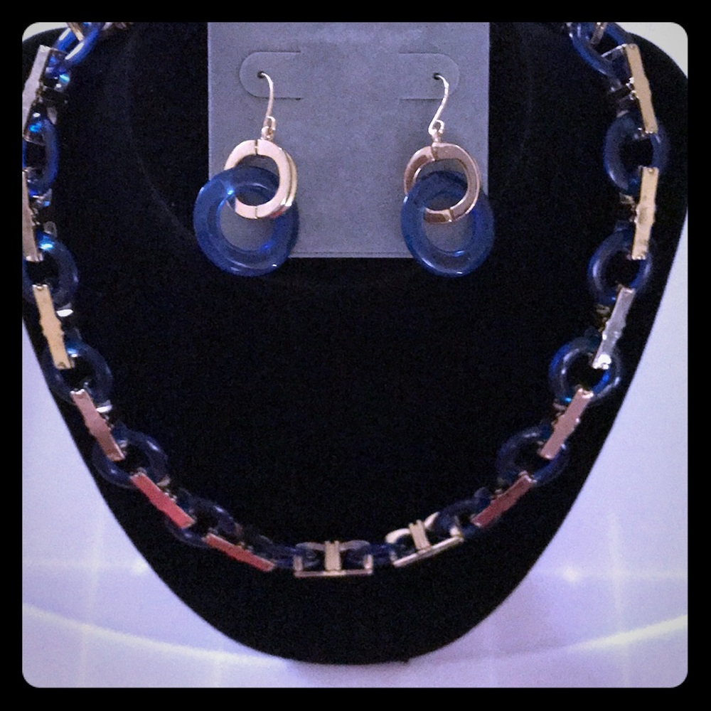 ⚡️Flash Sale⚡️Talbots matching necklace & earrings